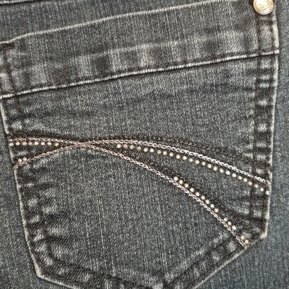 🦋 3 for $20 》Contrast petites denim jeans - Picture 6 of 9